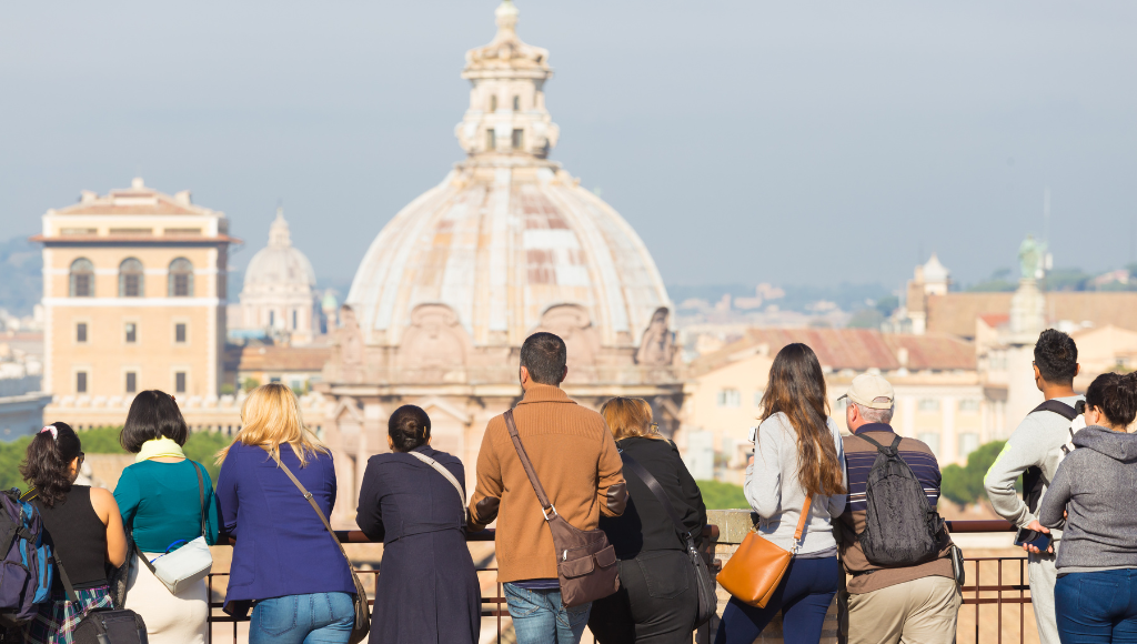 Globus<br />
"9-Day Italian Treasures": This photo perfectly captures the architectural marvels and historical charm of Rome, aligning with the itinerary's exploration of iconic landmarks like the Vatican and Colosseum.